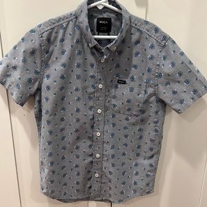 RVCA collared boy’s shirt - like new